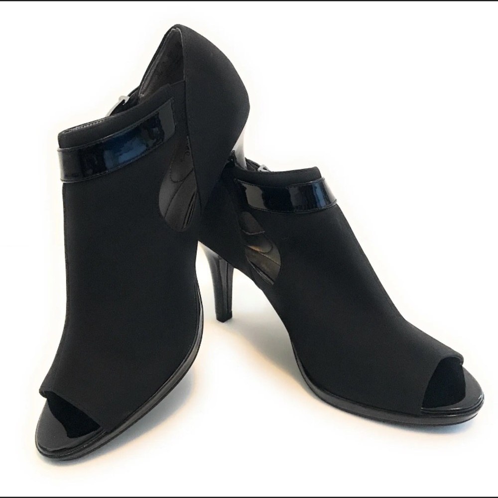 Life Stride Open Toe Pump